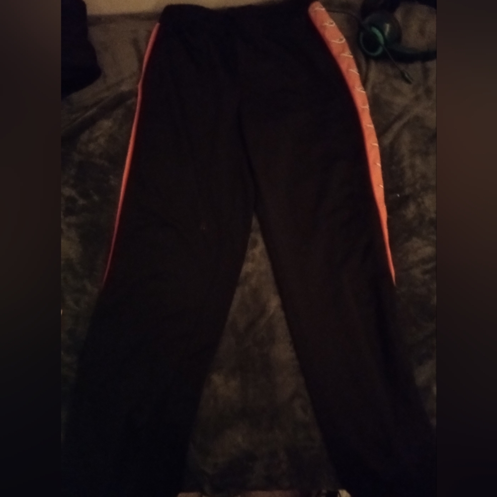 Pony Stripes Sweatpants | Color: Black & Yellow